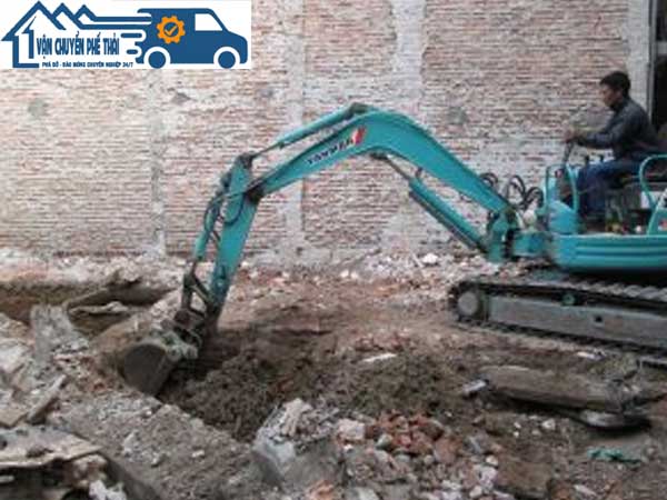 Đào đất móng nhà bằng thủ công và máy xúc